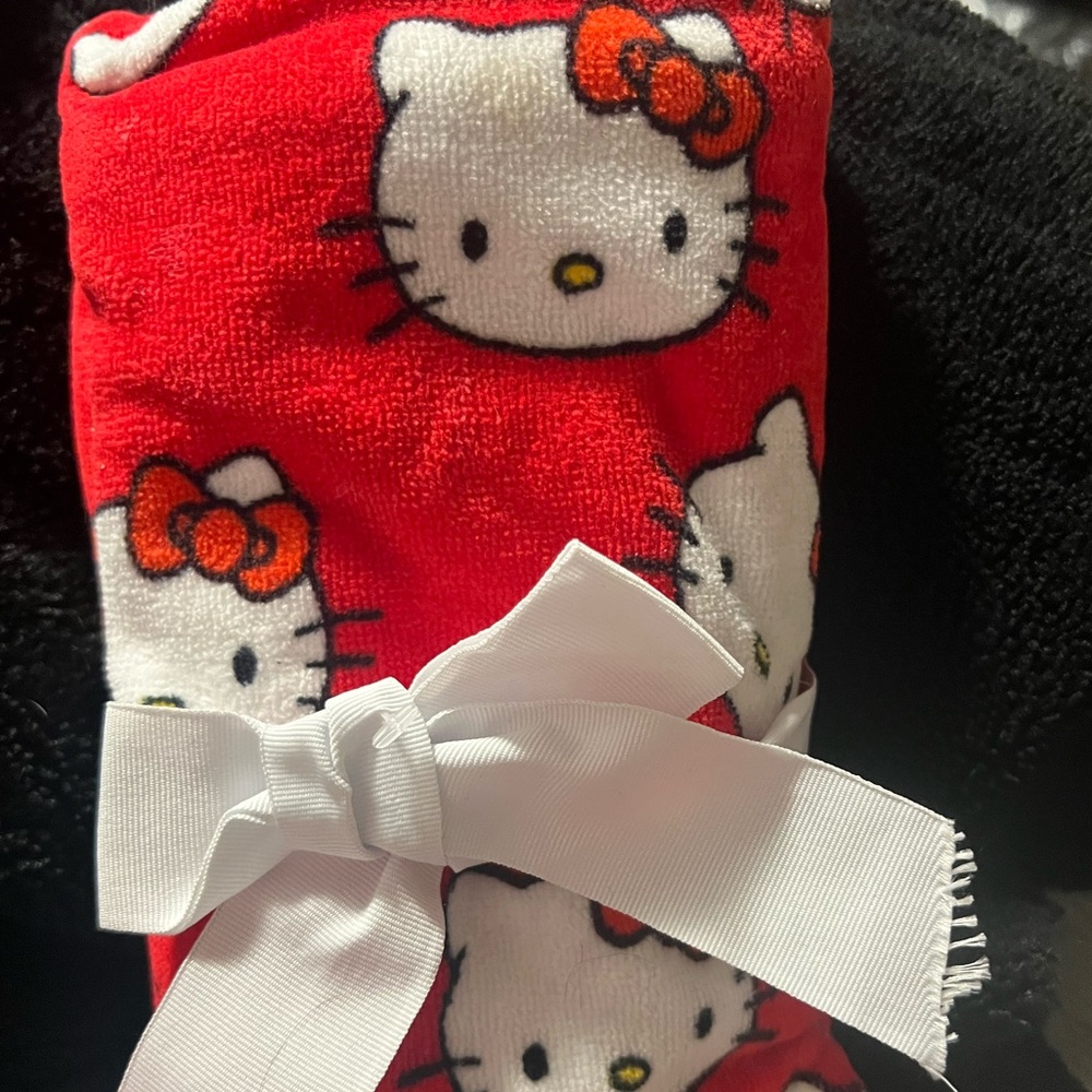 Hello Kitty Red Blanket with White Bow
